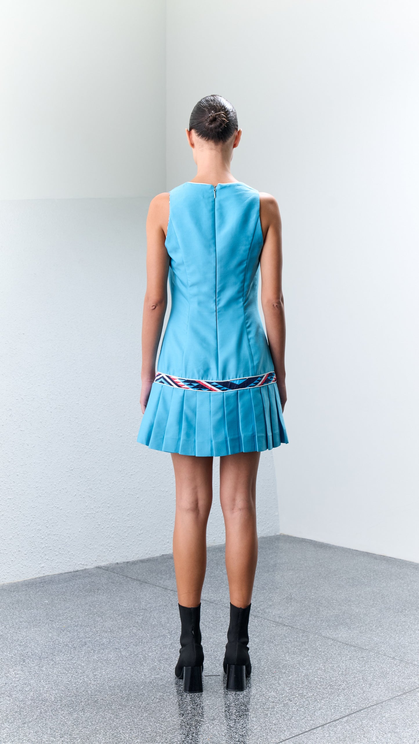 1.8 WIL Silk Short Dress