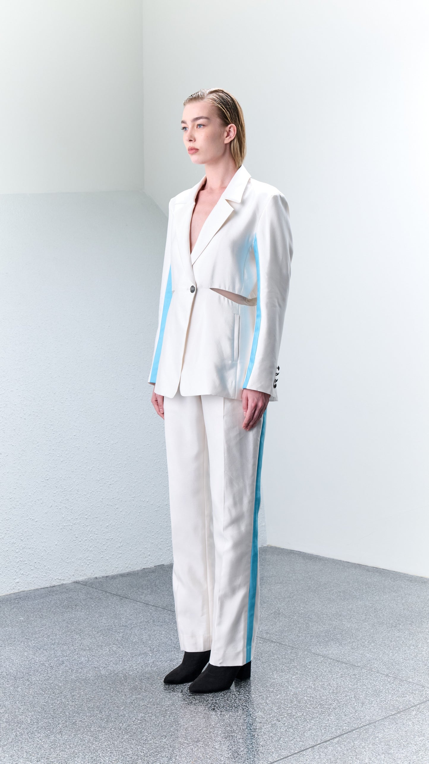 2.8 WIL Silk Wool Suit