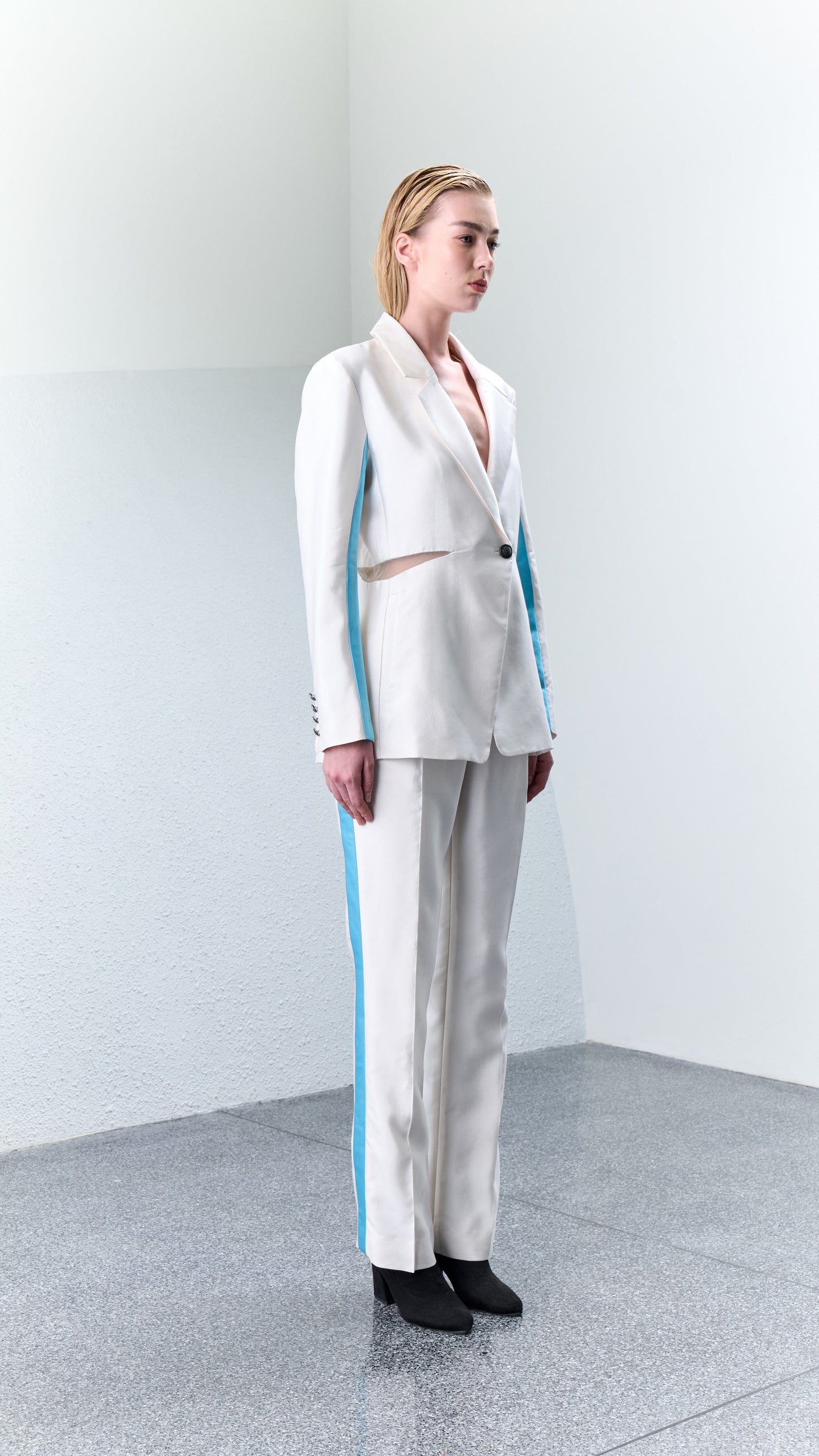 2.8 WIL Silk Wool Suit