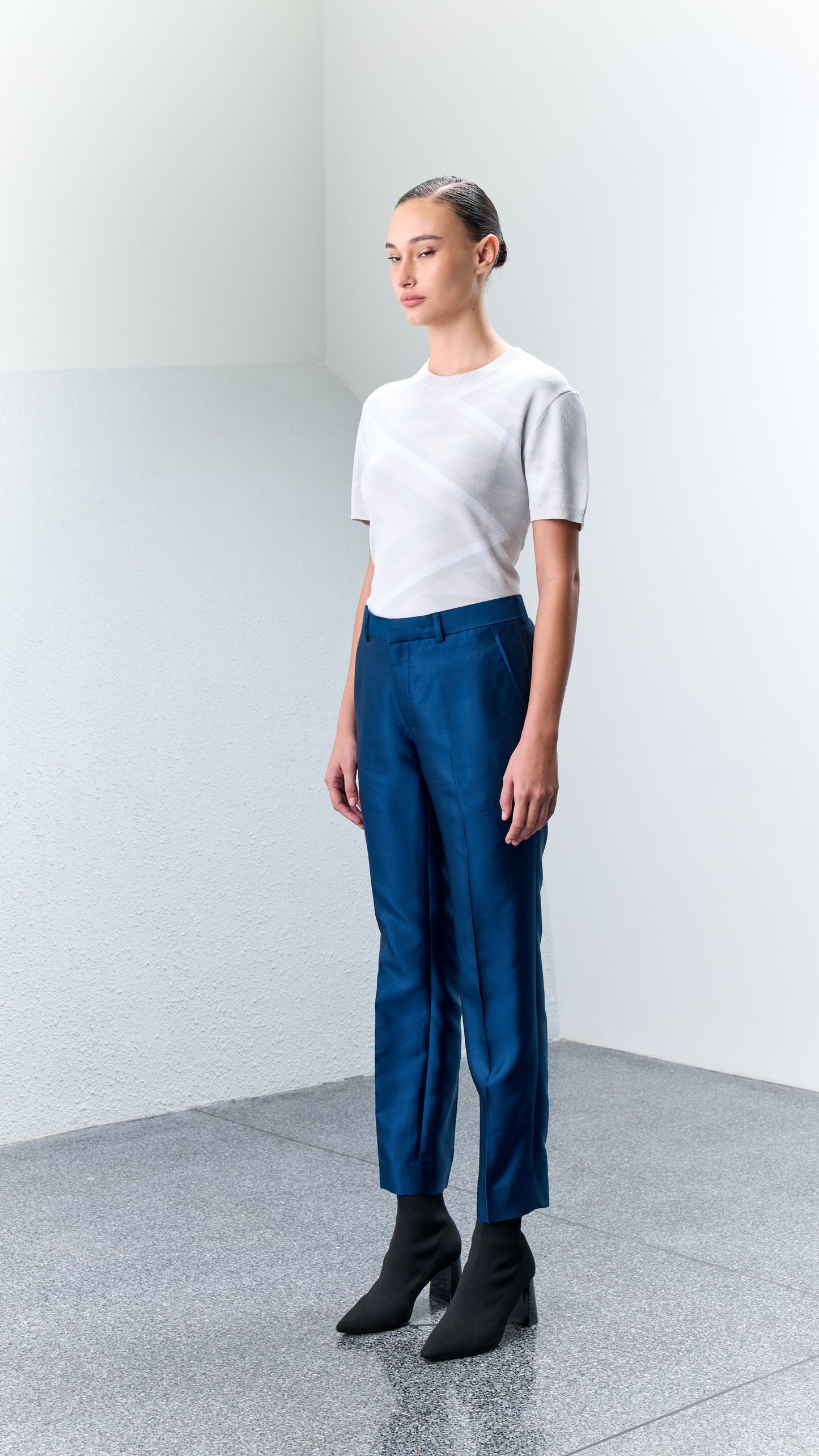 4.9 TAU Knitted Tee