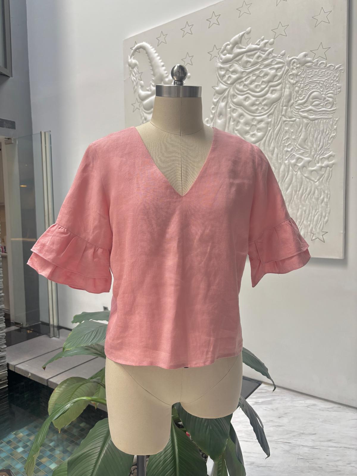 Linen blouse with ruffled sleeves