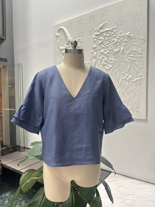 Linen blouse with ruffled sleeves